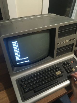 Radio Shack TRS - 80 III 16K Ram Vintage Computer.  - Turns On -. 2