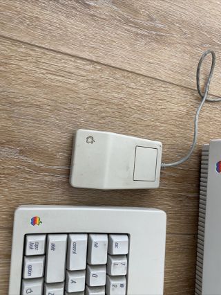 ✅Vintage Macintosh SE w/Keyboard/AppleComputer Mouse/ Mac luggage M5011 4