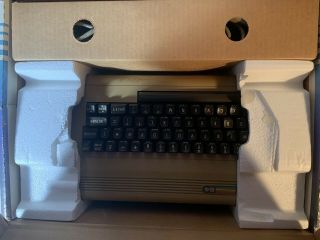 Commodore 64 Personal Computer GC With Manuals A, 4