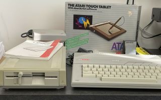 Atari 65XE With XF551 Disk Drive And Accessories 2