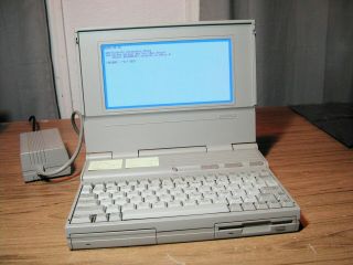 Compaq Lte 286 Laptop (1990) With Power Supply,  Case,  Battery