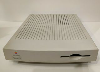ON DISPLAY Apple Macintosh Performa 476 (Quadra 605) 3