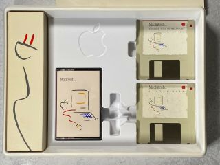 Macintosh 128K Packaging and MacWrite/MacPaint Package and disks 3