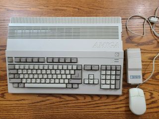 Commodore Amiga A500 W/ Modulator And Mouse 512k Ram Upgrade (1mb Total)
