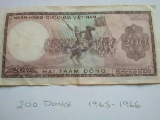 200 HAI TRAM DONG Vietam currency 2