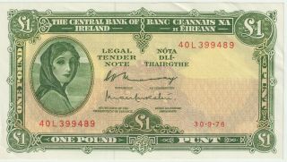 Ireland - Republic 1 Pound Banknote,  30.  9.  1976,  Choice Extra Fine Cond,  Pick 64 - D - 89