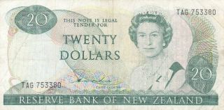Reserve Bank Of Zealand 20 Dollars 1981 P - 173 Af,  Qn.  Elizabeth Ii