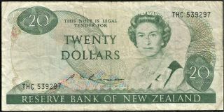 Zealand Banknote 20 Dollars 1985 - 1989,  Wmk: Cook, .  Sign: S.  T.  Russell (vf, )