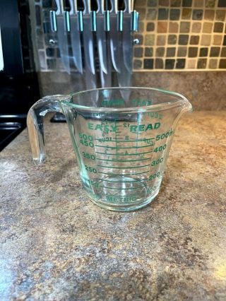 Pyrex Green Easy Read 2 Cup Glass Measuring Cup