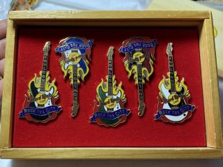 Hard Rock Cafe Kowloon 1994 " Rock The City " 5 Guitars Boxed Pin Set Le 500 Made