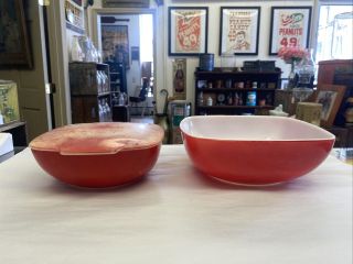 Vintage Pyrex 525b Red 2 - 1/2 Qt & 515b W Lid Square Ovenware Serving Mixing Bowl