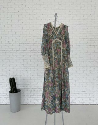 Vintage 1969 Gunne Sax By Jessica Mcclintock Floral Print Lace Sleeved Dress