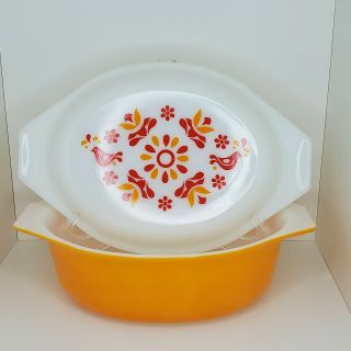 Vintage Pyrex Friendship Oval Casserole Dish - 043,  1 1/2 Qt Orange W/milkglass Lid
