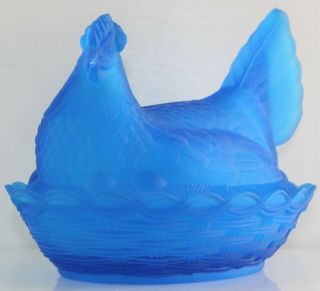 Vintage Lg Wright Hen On Nest Satin Blue Covered Glass Dish