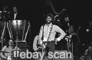 The Bee Gees Barry Gibb Brother 8x10 Photo U