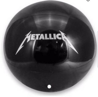 Metallica Inflatable Beach Balls (2)