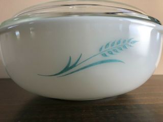 Pyrex Blue Wheat Bowl with Lid Hostess Casserole 023 1.  5 Quart Vintage 2