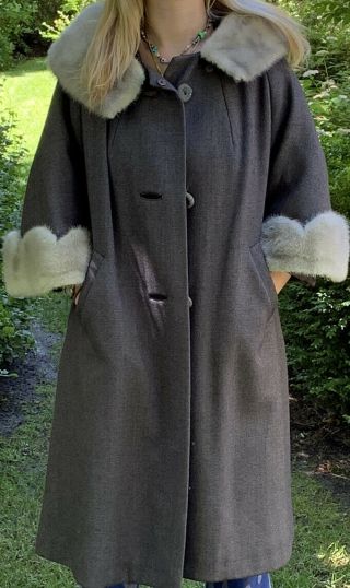 Vintage Late 1950’s Lilli Ann Gray Wool Coat With Mink Collar & Cuffs