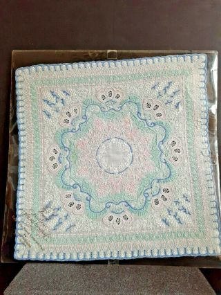 Stunning Vintage Chinese Swatow Hand Embroidered Handkerchief
