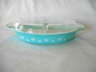 Vintage Pyrex Snowflake 1 1/2 Qt Divided Casserole White Snowflakes On Turquoise