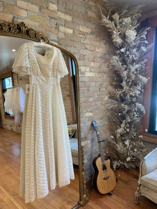 Vintage 70’s Lace Boho Sqaure Neck Flutter Sleeve Wedding Dress Bridal Medium