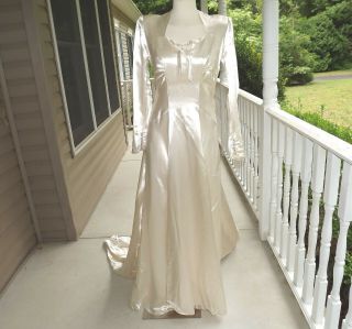Late 1940s Ivory Satin Wedding Gown So Classy So Simple Size 10