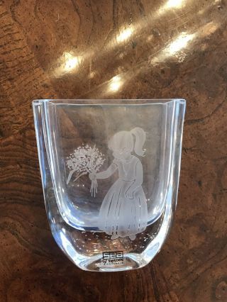 Sea Of Sweden Handmade Clear Crystal Glass Vase - Little Girl W/ Etched Flowers