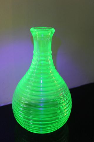 Vintage Green Vaseline Ribbed Glass Water Bottle Vase Uranium 8 - 1/2 "