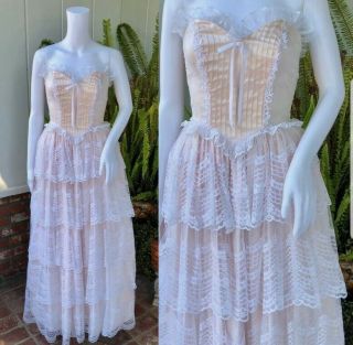 Vintage 80s Strapless Sweetheart Peach Satin Lace Tiered Princess Prom Dress S