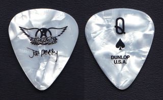Aerosmith Joe Perry Signature Queen Of Spades White Guitar Pick - 2019 Las Vegas
