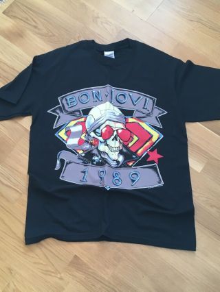 Bon Jovi 1989 Skull Tour T Shirt.  Size M.  Front And Back Print.  100 Cotton