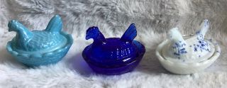 3 Vintage Blue 2 1/2 " Westmoreland & Unmarked Miniature Hen On Nest Salt Cellar