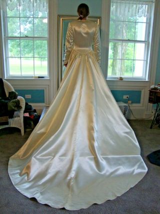 Vintage 1950 Satin Wedding Gown,  Slipper Satin In Candlelight Size 34