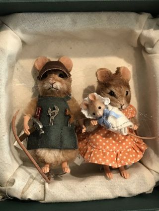 Rare R.  John Wright Mr.  And Mrs.  Mouse Artist Proof 1 Mohair Mice
