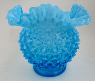 Vtg Unmarked Fenton Art Glass Blue Opalescent Hobnail Ruffled Top Flower Vase