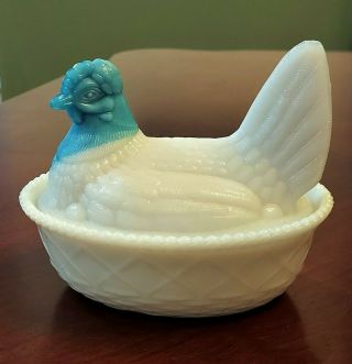 Vintage Westmoreland Milk Glass Chicken Hen On Nest Basket Dish Blue Head White