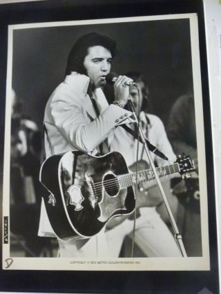 Elvis Presley Mgm Press Photo 8x10 B&w Glossy 1972