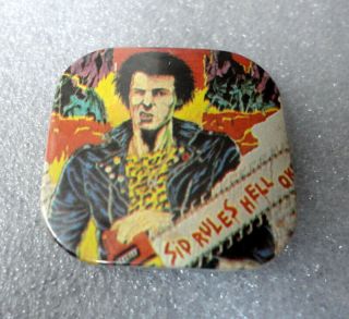 Unusual Vintage Sex Pistols Punk Rock Pin Badge Sid Vicious Rules Hell Ok