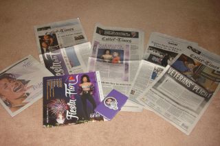 Selena Quintanilla Perez - Fiesta De La Flor Weekend Newspapers Look
