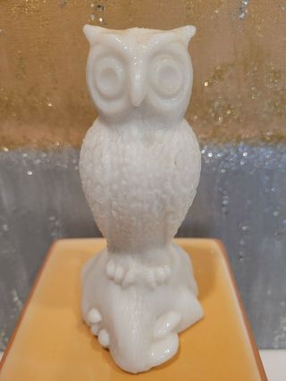 Vintage Westmoreland Milk Glass Pound Owl W Mushrooms Bird Figurine Mcm