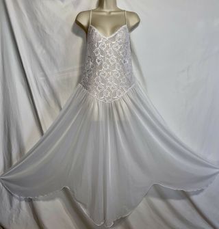 Vtg M L Vanity Fair Bridal Snow White Nylon Nightgown Negligee Gown Lace Bodice