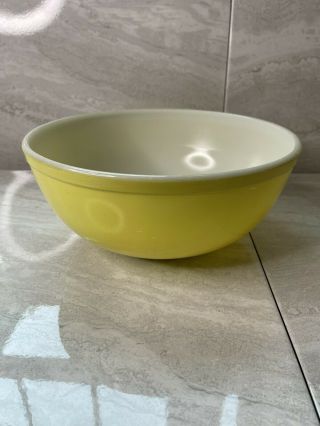 Vintage Pyrex Yellow Large Nesting Mixing Bowl Primary Color