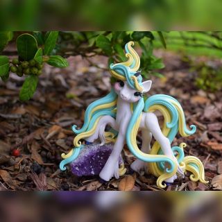 Whisper Fillies Shiny Amethyst Ponyta - Unicorn Filly - Pony Figurine Doll