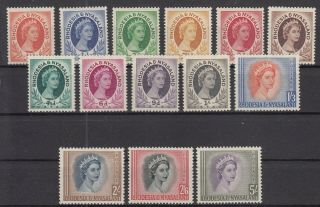 Ei9335/ British Rhodesia & Nyasaland – Qeii - Sg 1 / 13 Mh