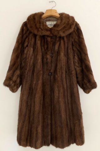 Vintage 1960’s Montaldo’s Women Designer Mink Fur Coat Long Brown