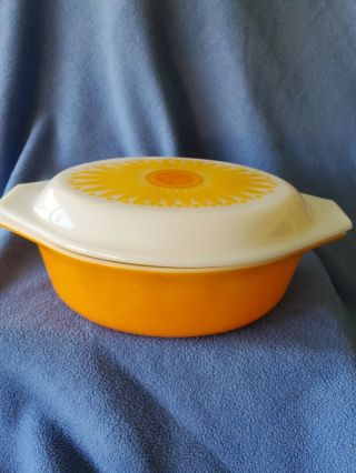 Vintage Pyrex Casserole Dish With Lid 1 1/2 Qt Orange & Yellow Sunflower