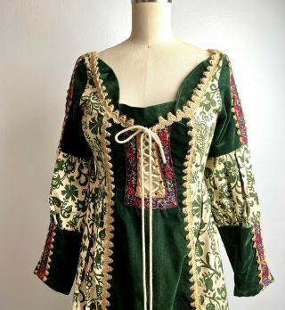 Gunne Sax Green Velvet and Cotton Late 1960s Early 1970s Black Label Dress XS 2
