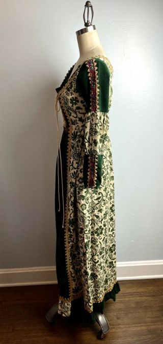 Gunne Sax Green Velvet and Cotton Late 1960s Early 1970s Black Label Dress XS 6