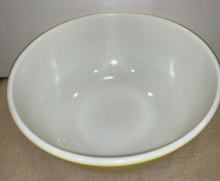 Vintage Pyrex Yellow Large nesting mixing Bowl 4 Quart/404 PRIMARY COLOR 2