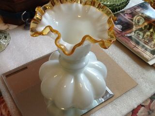 Vintage Fenton 8.  5 " T Gold Crest Melon Vase,  No.  192 Gc